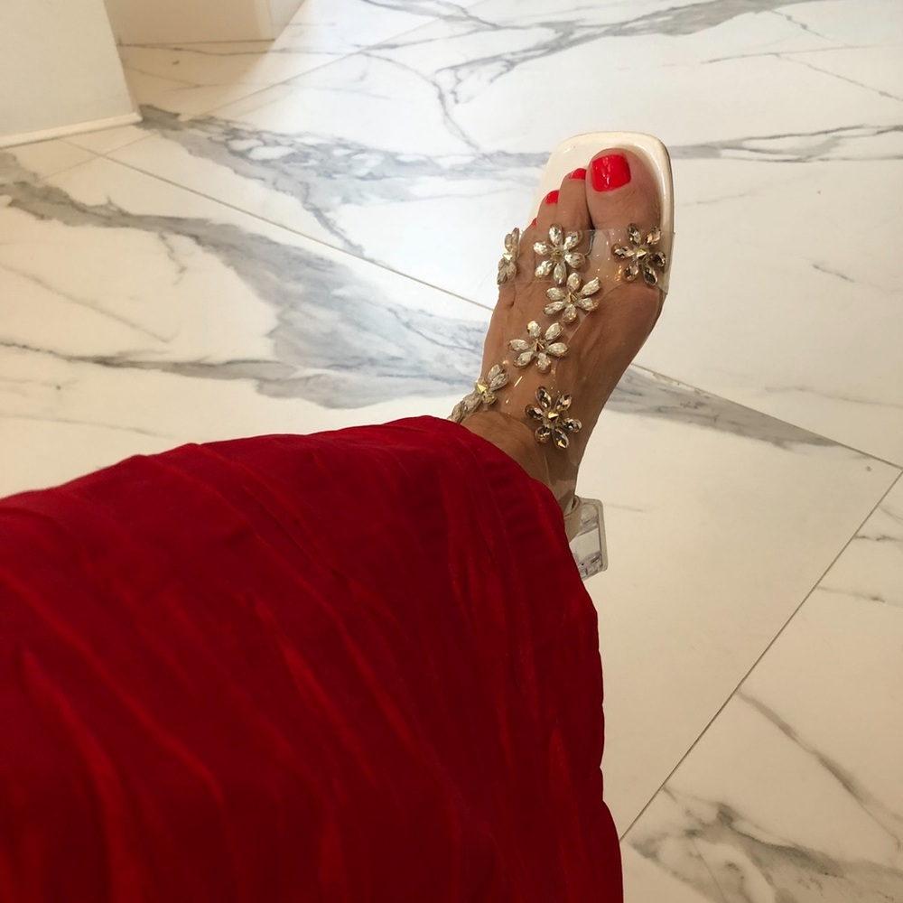 Elegant Floral Embellished White Sandals
